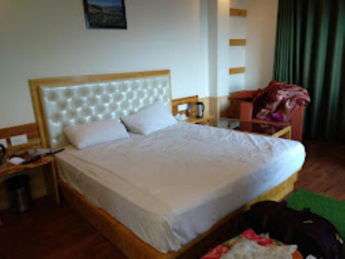 Shimla Greens Shimla Hotel Buitenkant foto